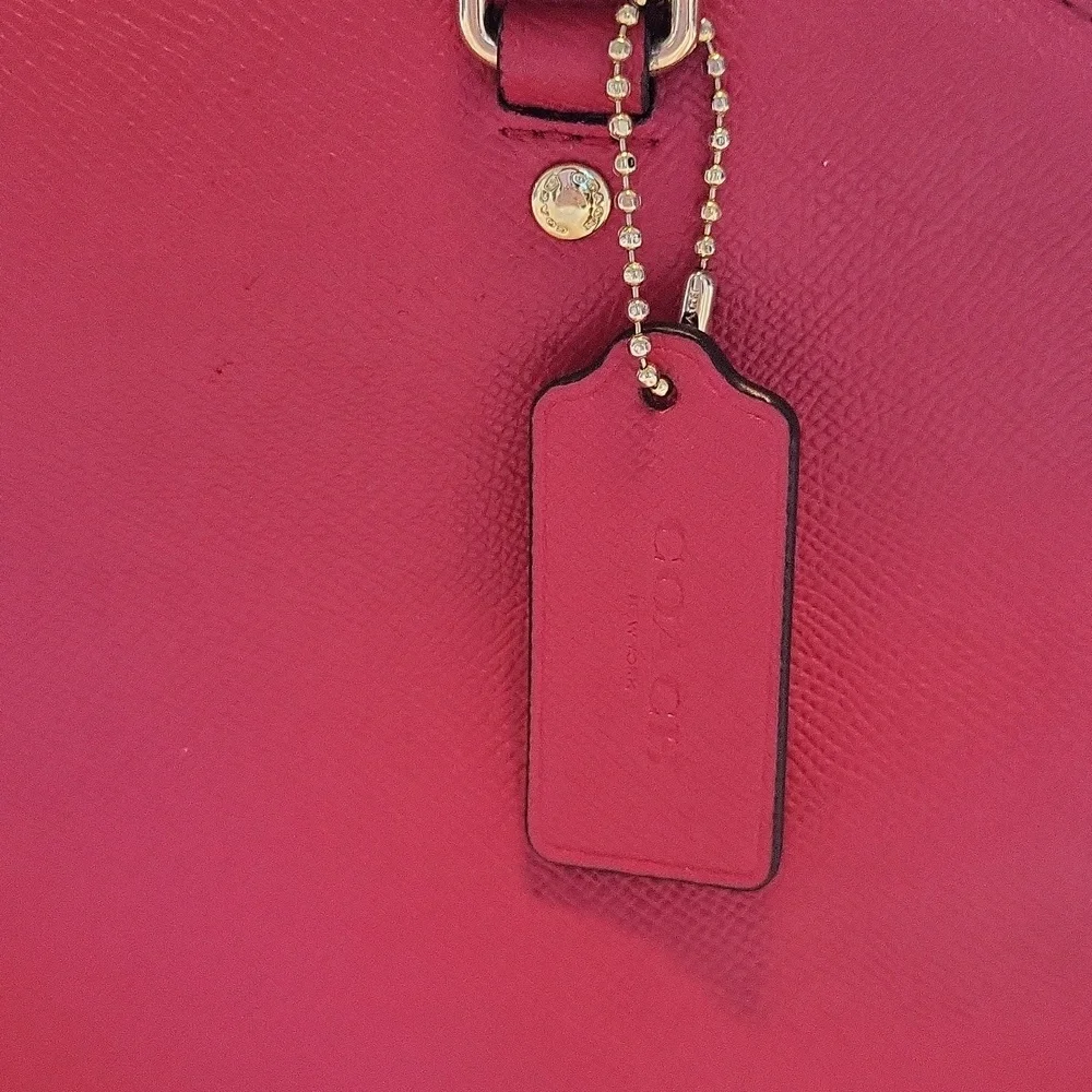Coach - Picture 3 of 6